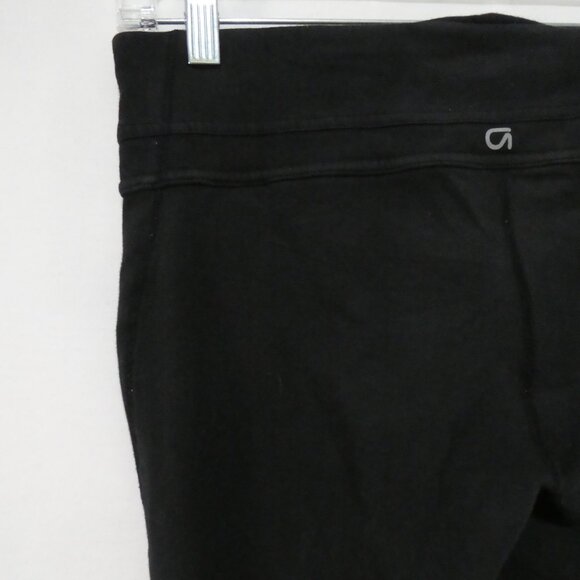 GAP Fit - Slim Straight | medium | Black Leggings - Picture 9 of 16